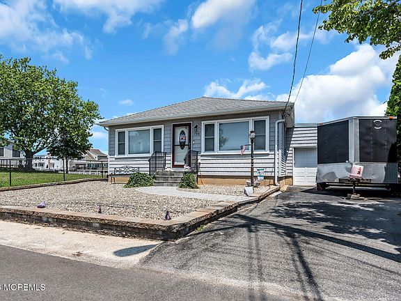 4th image of 759 Francis Drive