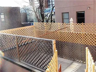 Rented by R New York