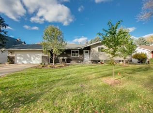2150 Greenview Dr, New Brighton, MN 55112