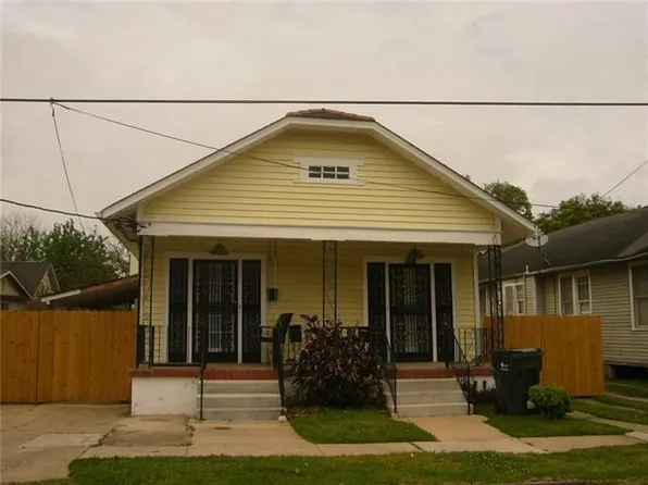 4027 S Derbigny St, New Orleans, LA 70125