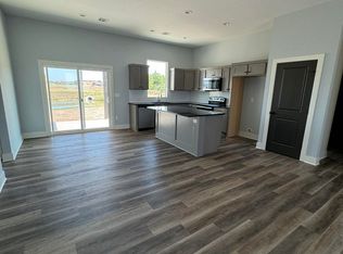 812 Trail End Dr, Goddard, KS 67052