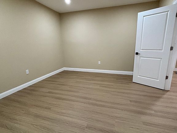 5th image of 62 Wolcott St Floor 1