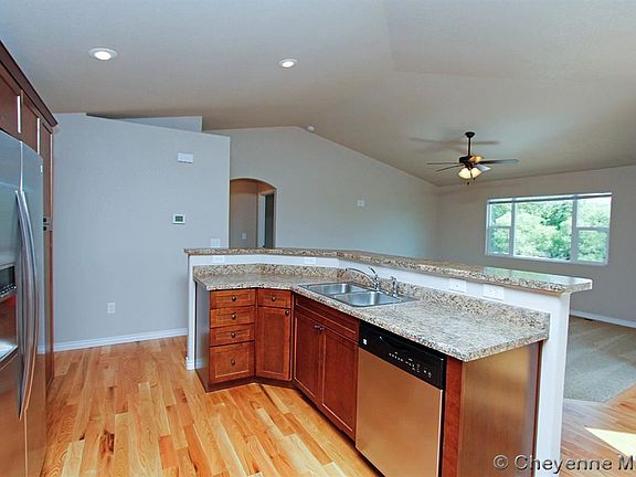 5th image of 3622 Woodhaven Dr
