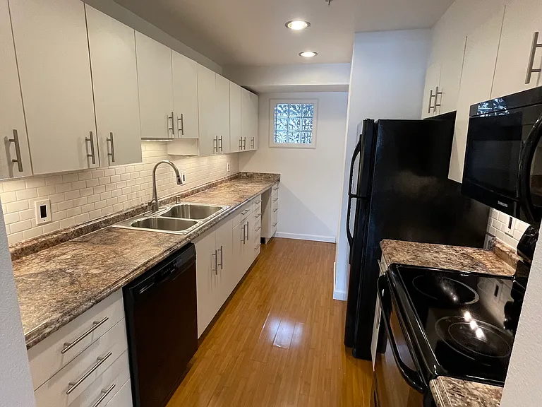 1504 Aurora Ave N #307 — Photo 13