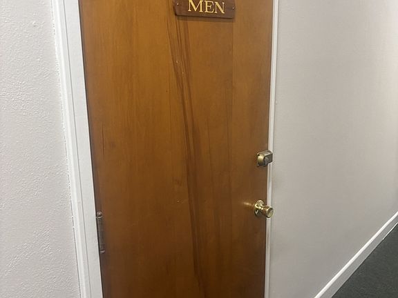 4th image of 114 E 4th St Suite B