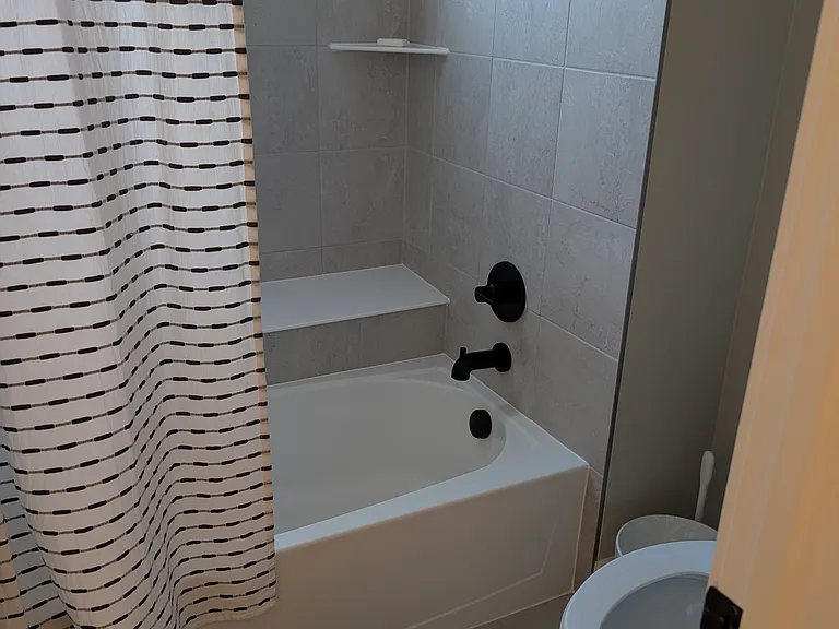 6356 N Emporia Ct — Photo 20