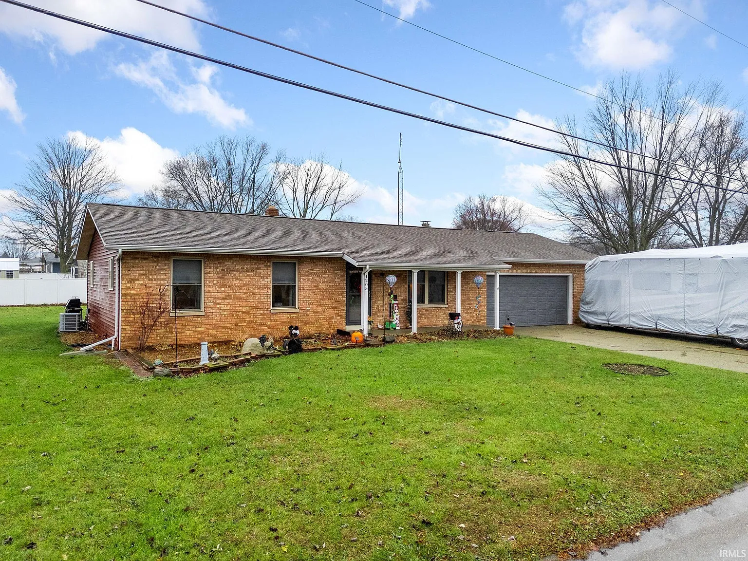 1205 Meadow Lark Blvd photo 1