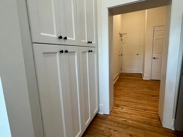 114 Nassau Pl — Photo 32