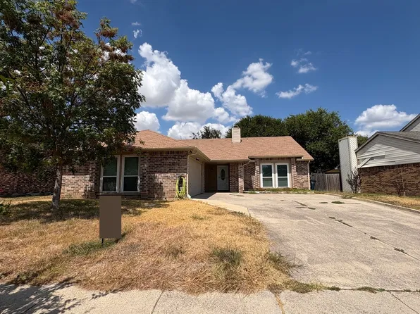 4205 Staghorn Cir S, Fort Worth, TX 76137