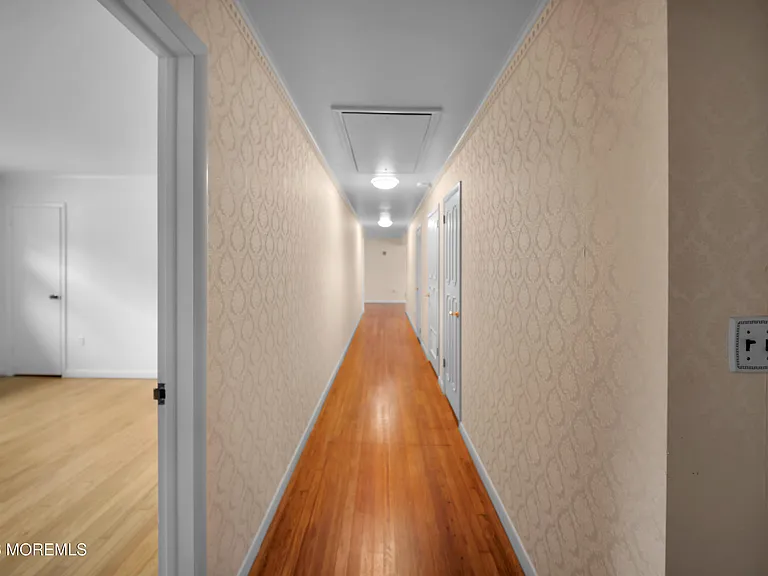 170 Bingham Ave — Photo 17