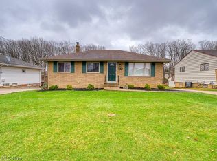 7071 W Parkview Dr, Parma, OH