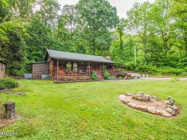 2418 Sugar Grove Valley Rd, Harriman, TN 37748