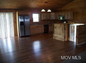 4th image of 953 Windy Ridge Rd
