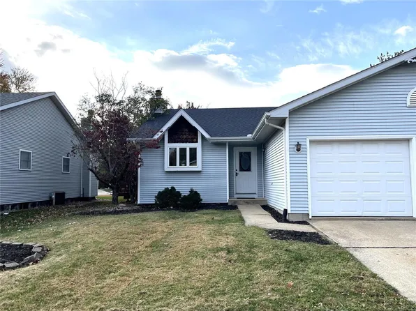 1215 Chancellor Dr, Edwardsville, IL 62025