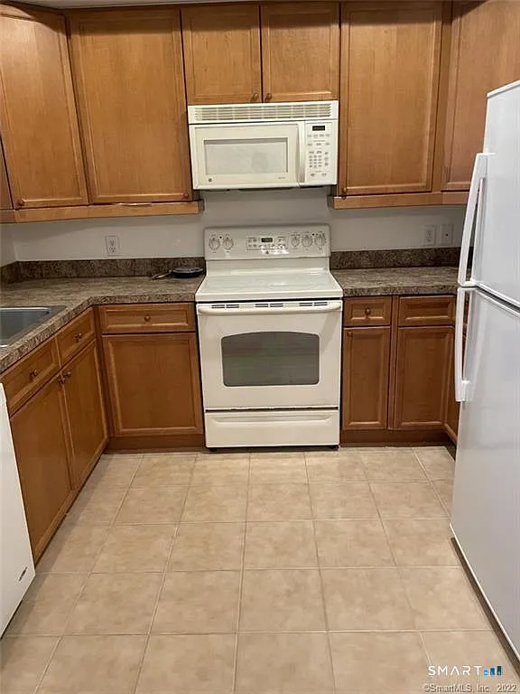 2 bed, 2.0 bath, 1113 sqft, $1,950 — Photo 2