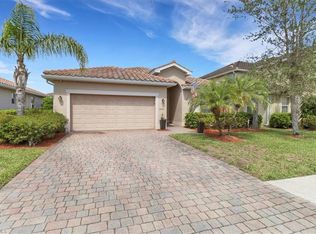 2391 Heydon CIR E, NAPLES, FL 34120