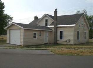 118 Dodge Ave, Sackets Harbor, NY 13685