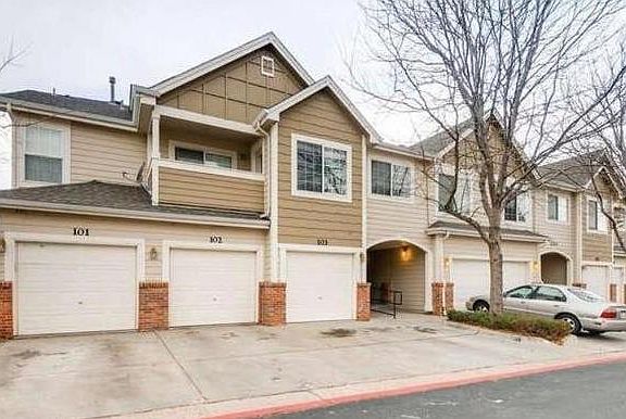 Front view with one car garage