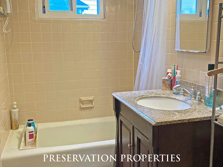65 Elgin St #1 — Photo 6
