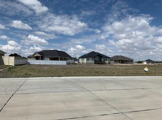1503 Tallgrass Dr, Hays, KS 67601