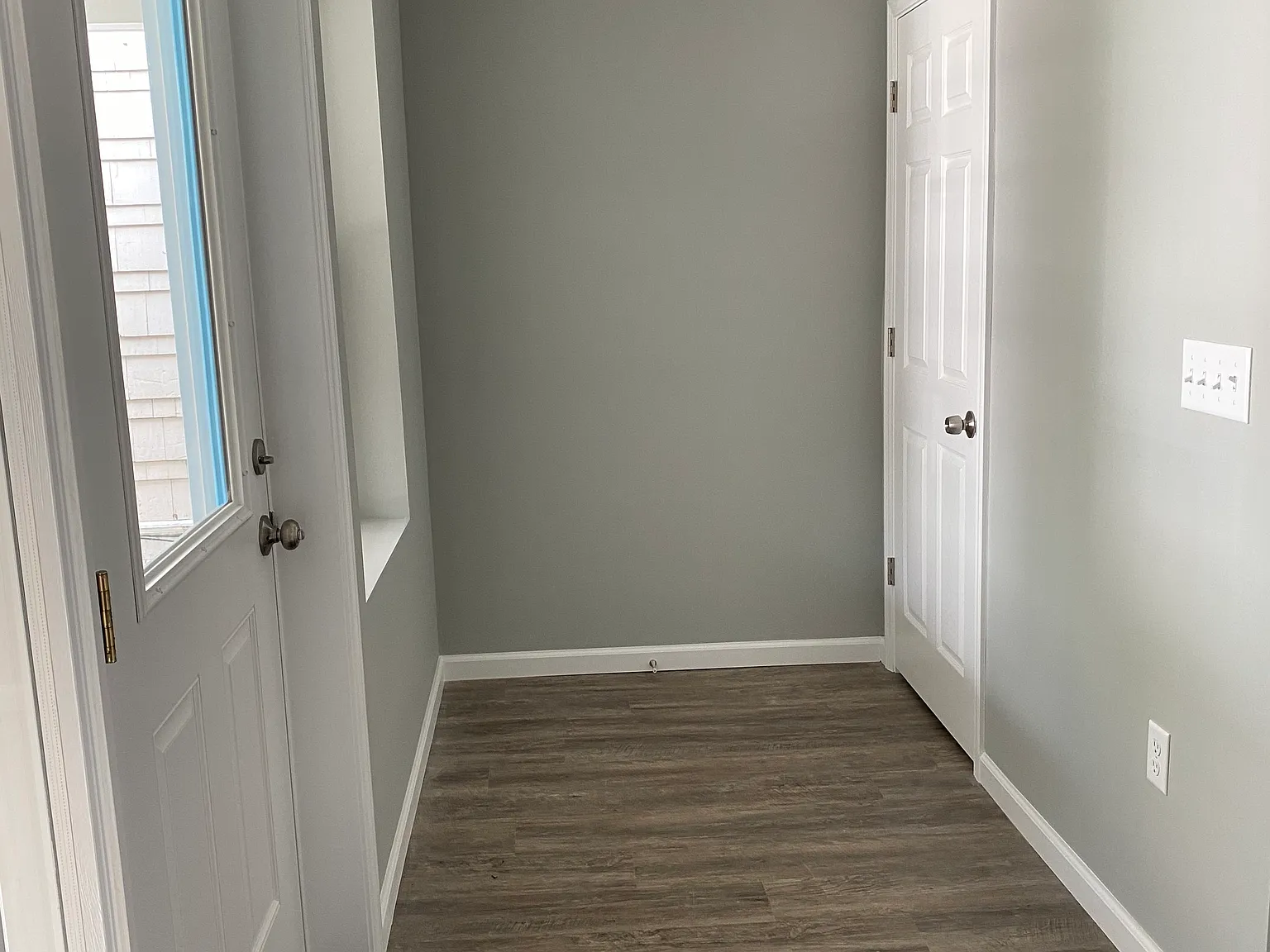 4 bed, 2355 sqft, $3,700 — Photo 2