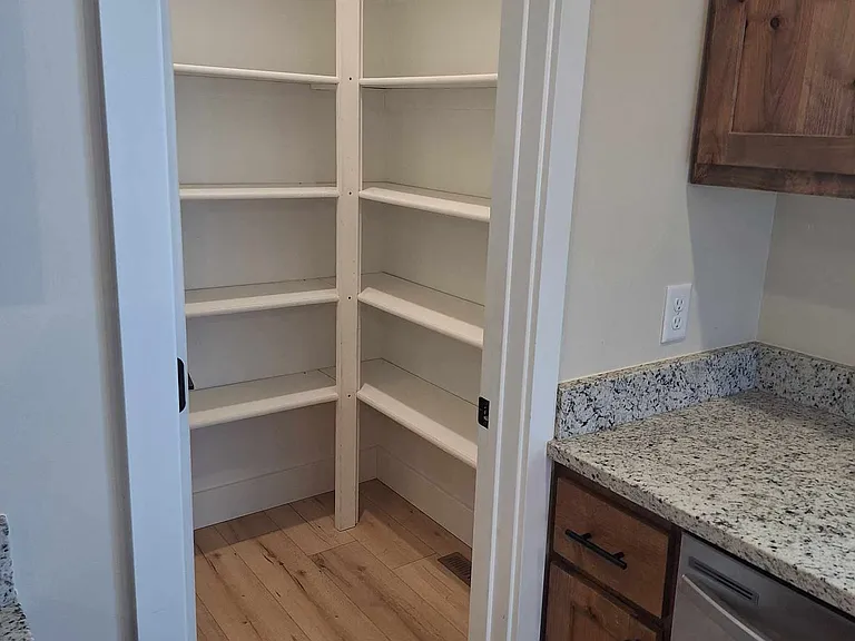 708 S Walnut St #2 — Photo 4