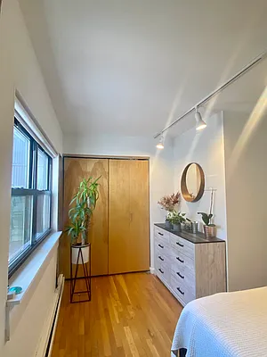 Rented by Compass | media 13