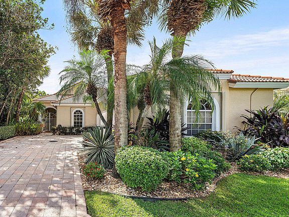 2nd image of 10654 Greenbriar Villa Drive