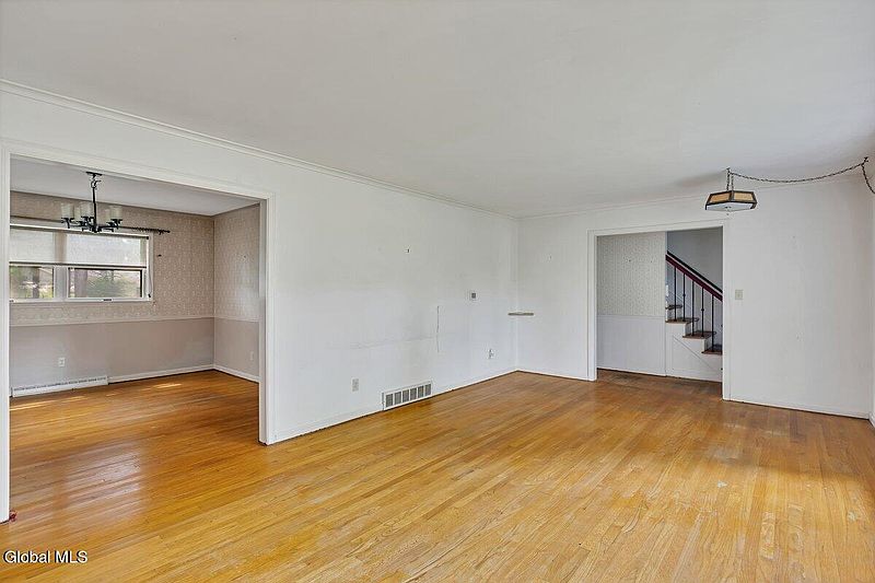 5th image of 158 Willow Lane