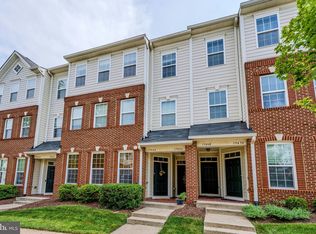 19466 Promenade Dr, Leesburg, VA 20176