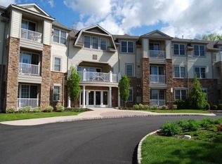 368 Victoria Dr, Bridgewater, NJ 08807