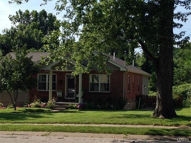 1st image of 126 Royal Ave