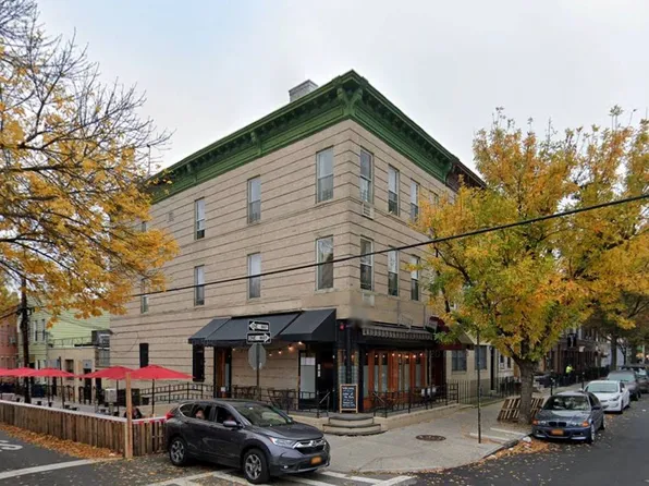 566 Onderdonk Ave, Flushing, NY 11385
