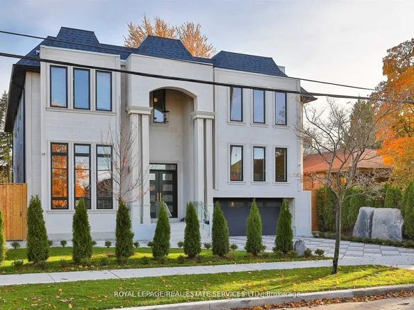 61 Dane Ave, Toronto, ON M6A 1G4