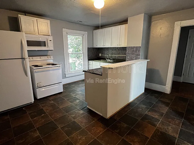 104 Lee Ave #B — Photo 5