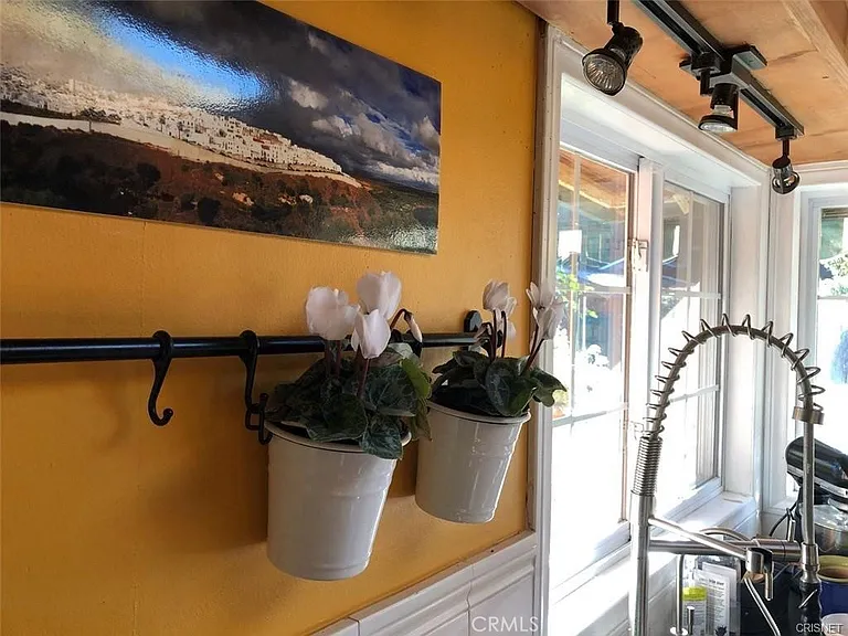 456 S Skyline Dr — Photo 7