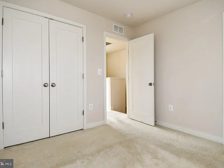 16301 Columbus Ave — Photo 37