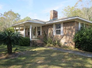 932 Tri County Rd, Graceville, FL 32440