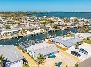 3808 Royal Palm Dr, Bradenton, FL 34210