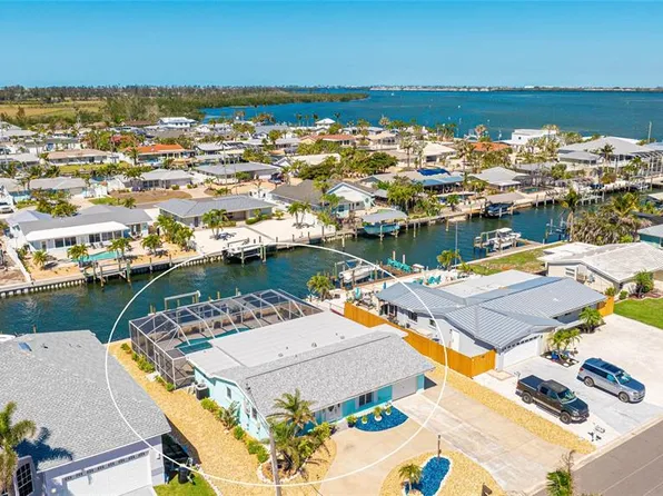 3808 Royal Palm Dr, Bradenton, FL 34210