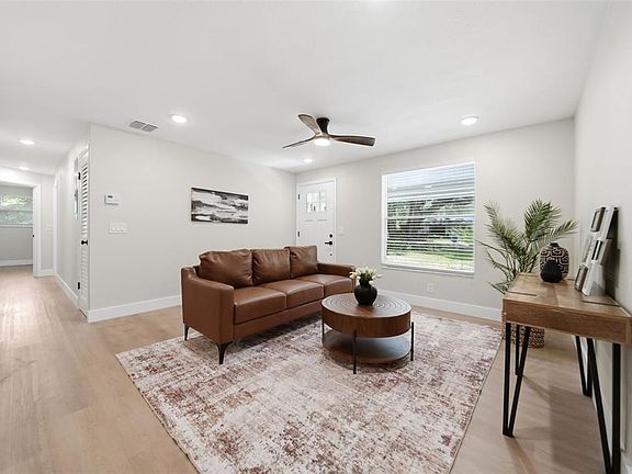 5th image of 2321 PINE HILL PLACE