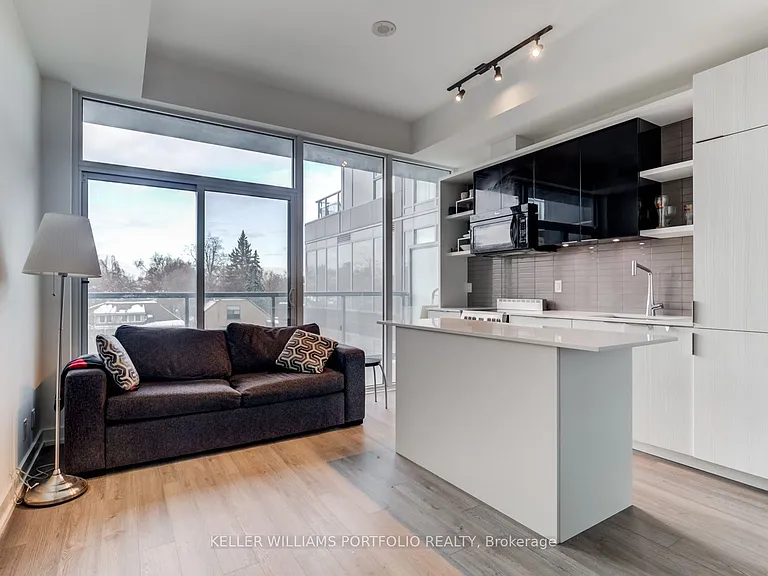 6 Parkwood Ave #516 — Photo 4