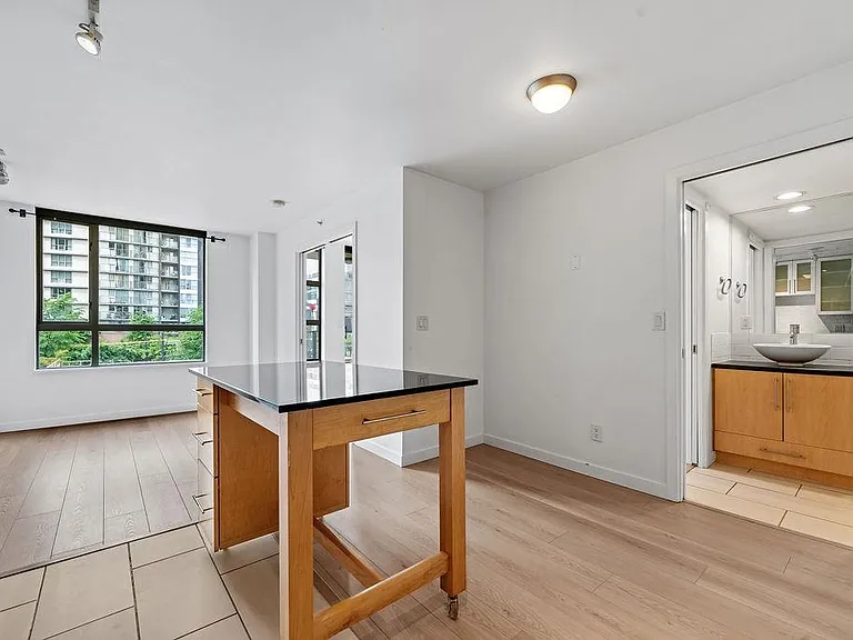 1225 Richards St #509 — Photo 35