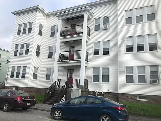1 bed, 750 sqft, $1,300 — Photo 2
