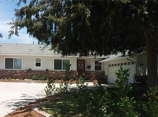 1049 E Leadora Ave, Glendora, CA 91741