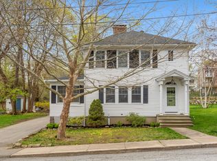 11 Belmont St FLOOR 2, Amesbury, MA 01913
