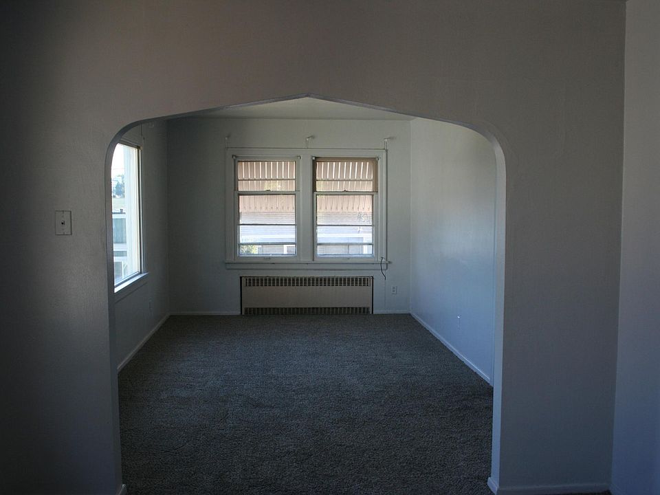 1st image of 1106 Naval Ave #1