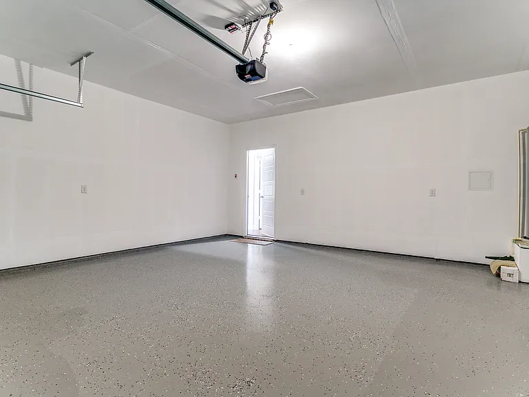 3701 Trillium Dr — Photo 10