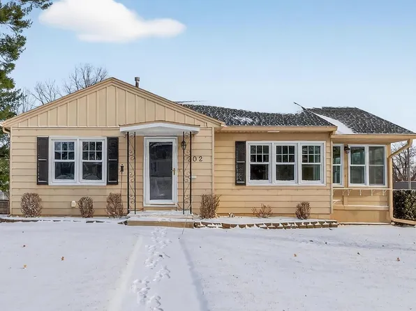 202 Byrnbrae St, Waterloo, IA 50701