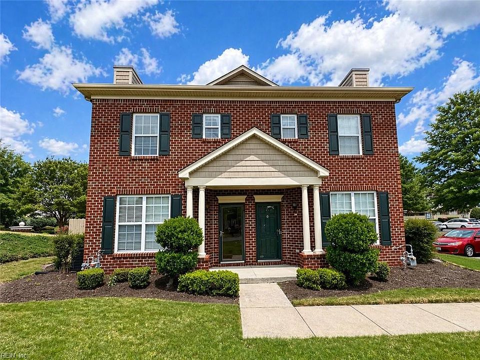 1st image of 1105 Farrcroft Way